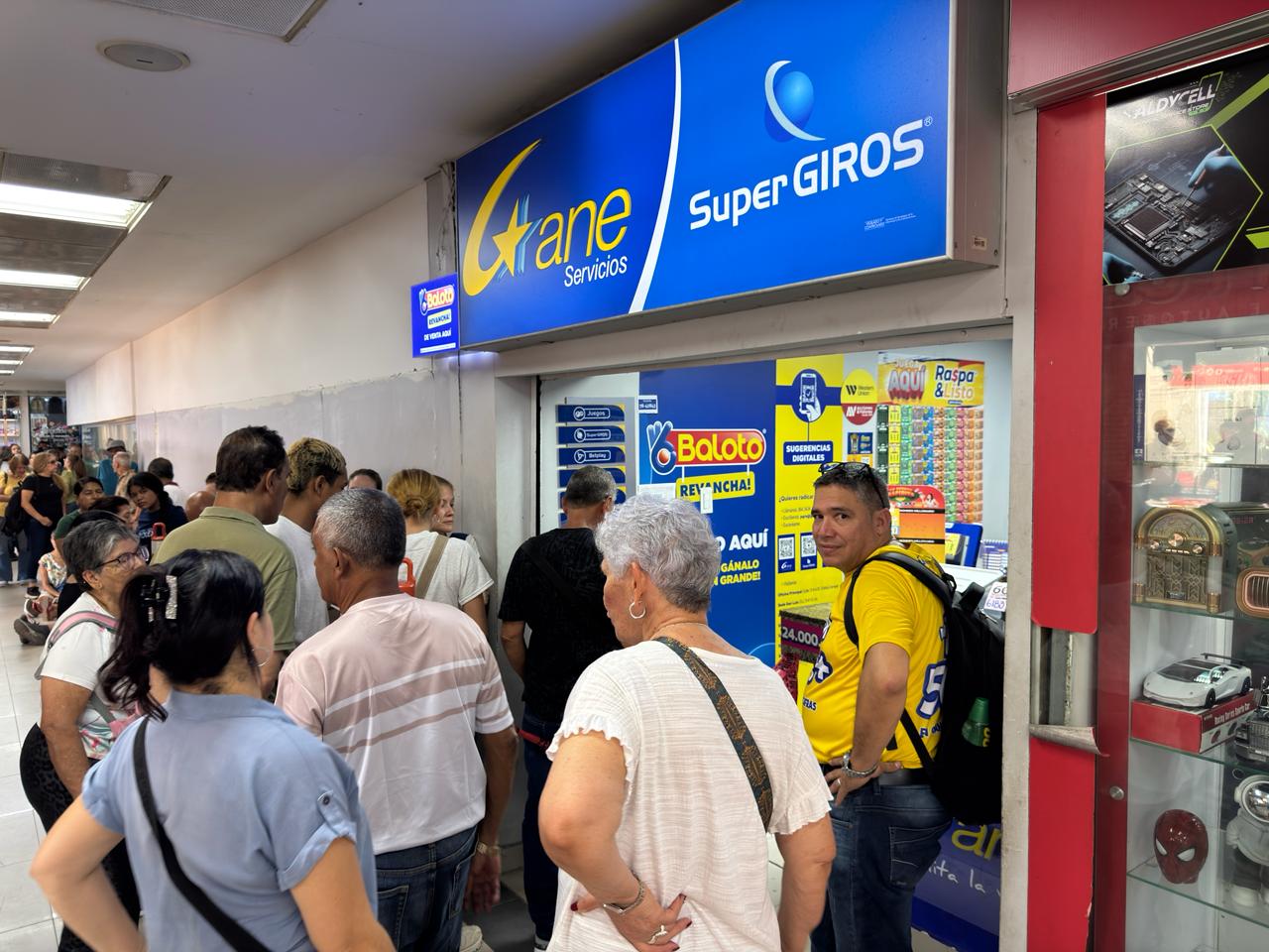 El apoyo económico otorgado por el Gobierno Nacional equivale al 60 % de un salario mínimo mensual. Foto: Alcaldía de Cali.