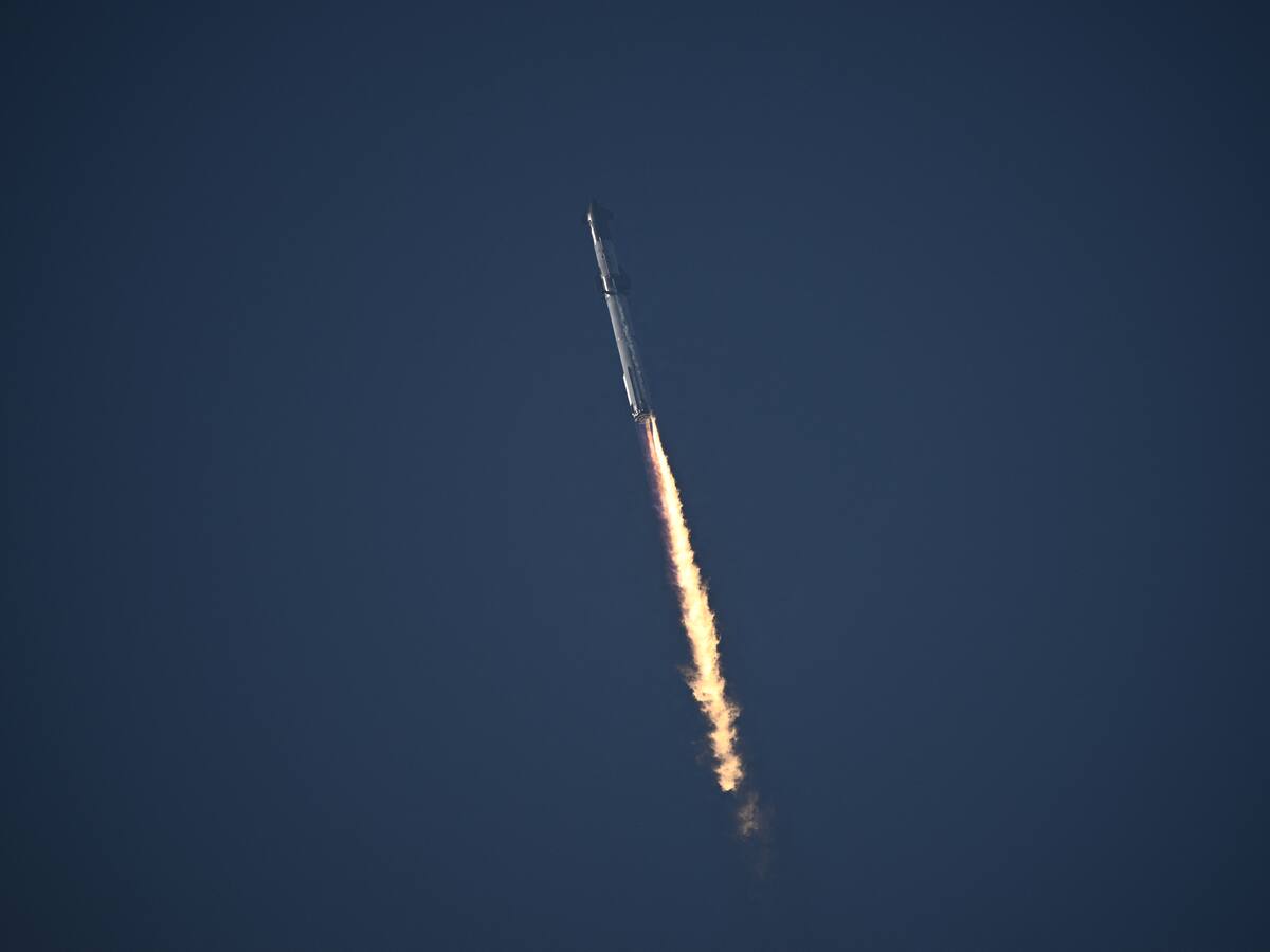 Cohete Starship de SpaceX explota en el aire en su primer vuelo de prueba