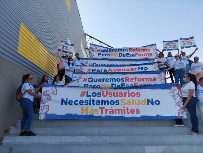 Manifestantes que se sumaron al rechazo contra la reforma a la salud./ Foto: Caracol Radio