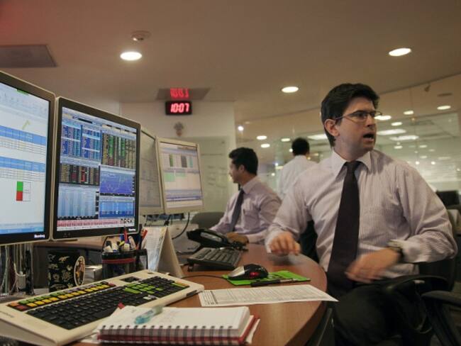 La caída en el precio del petróleo tiene en riesgo a 34 empresas y en liquidación a otras siete