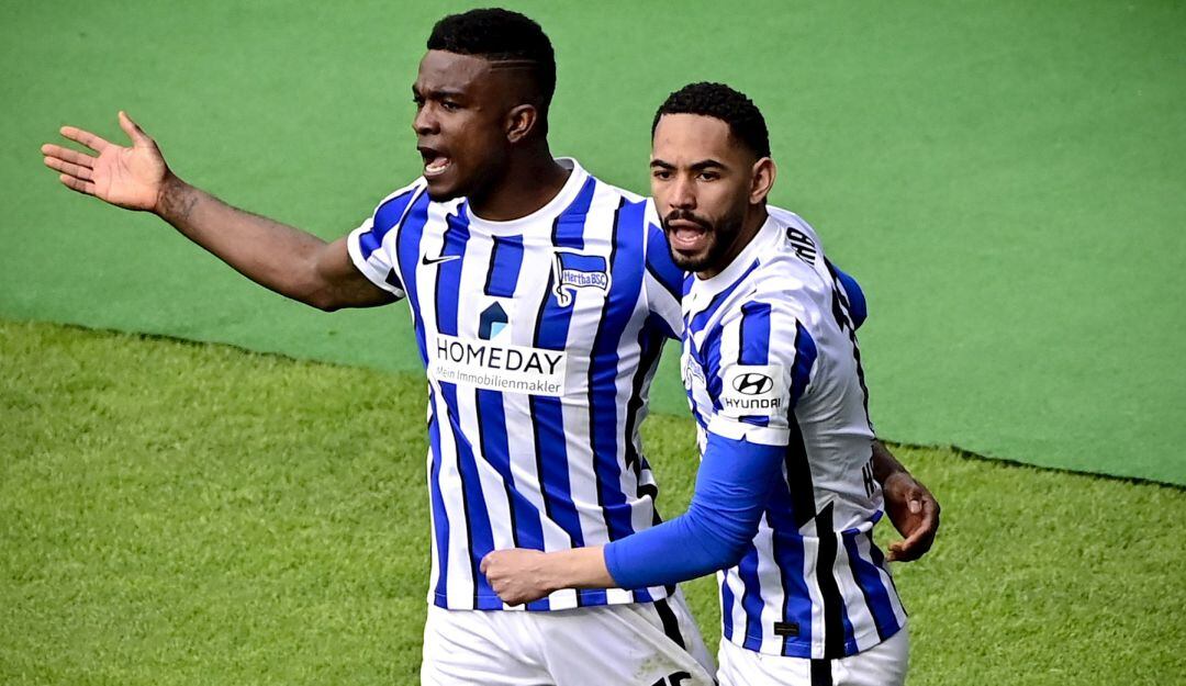 Jhon Córdoba festeja su séptima anotación en la Bundesliga 2020-2021.