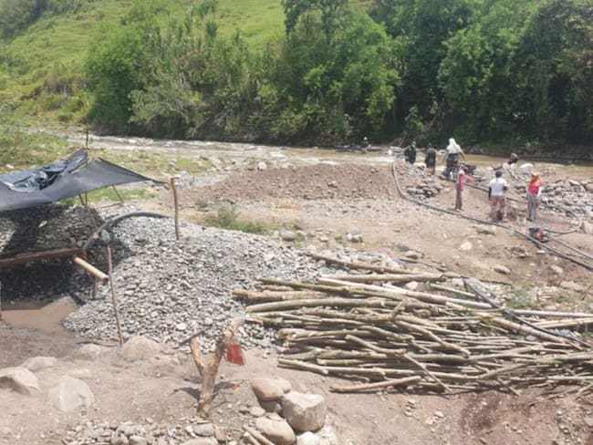En plena cuarentena, capturan en Caldas a 14 personas por minería ilegal
