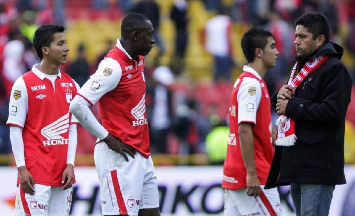 Los goles de las "águilas doradas" los marcaron Yessy Mena y Jorge Aguirre. Los dos equipos tienen 3 puntos en el grupo A.