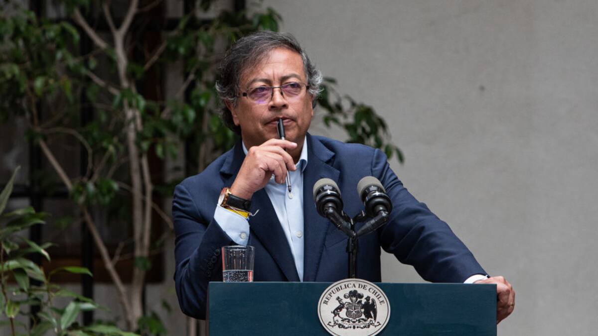 El Gobierno tiene que hundir la reforma política y empezar de cero: Jorge Benedetti
