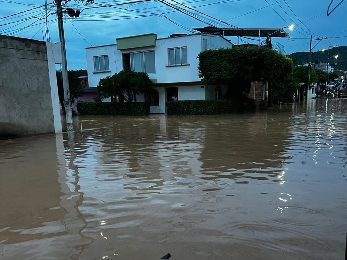 Mal manejo de basuras por parte de la comunidad, sería la causante de inundación en Los Patios