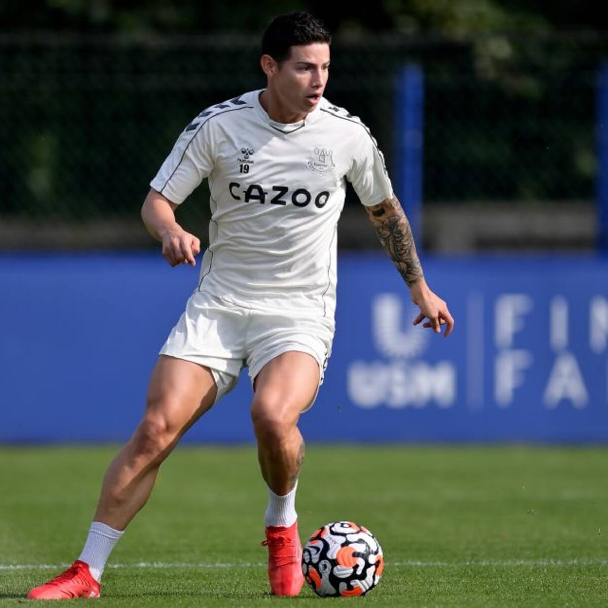 Rafa Benítez explica por qué no convocó a James y enciende las alarmas