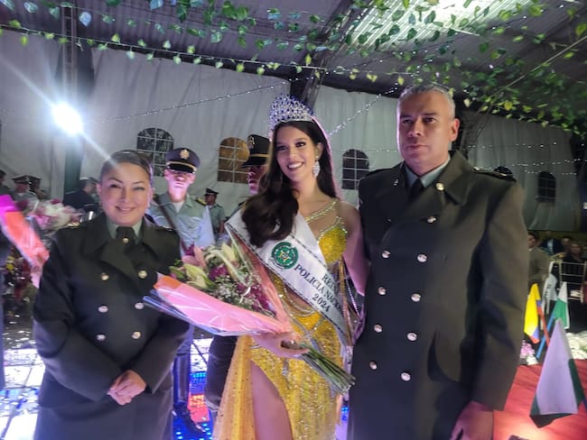 Elección de la Reina de la Policía en el Reinado Internacional del Café 2024 de la Feria de Manizales