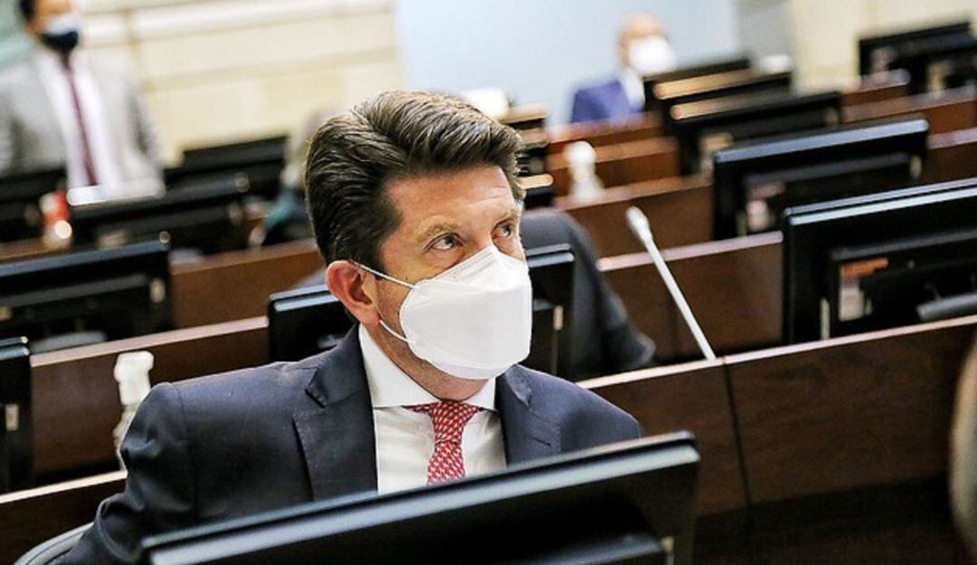 Ministro de Defensa, Diego Molano, en su primer debate de moción de censura en el Senado.