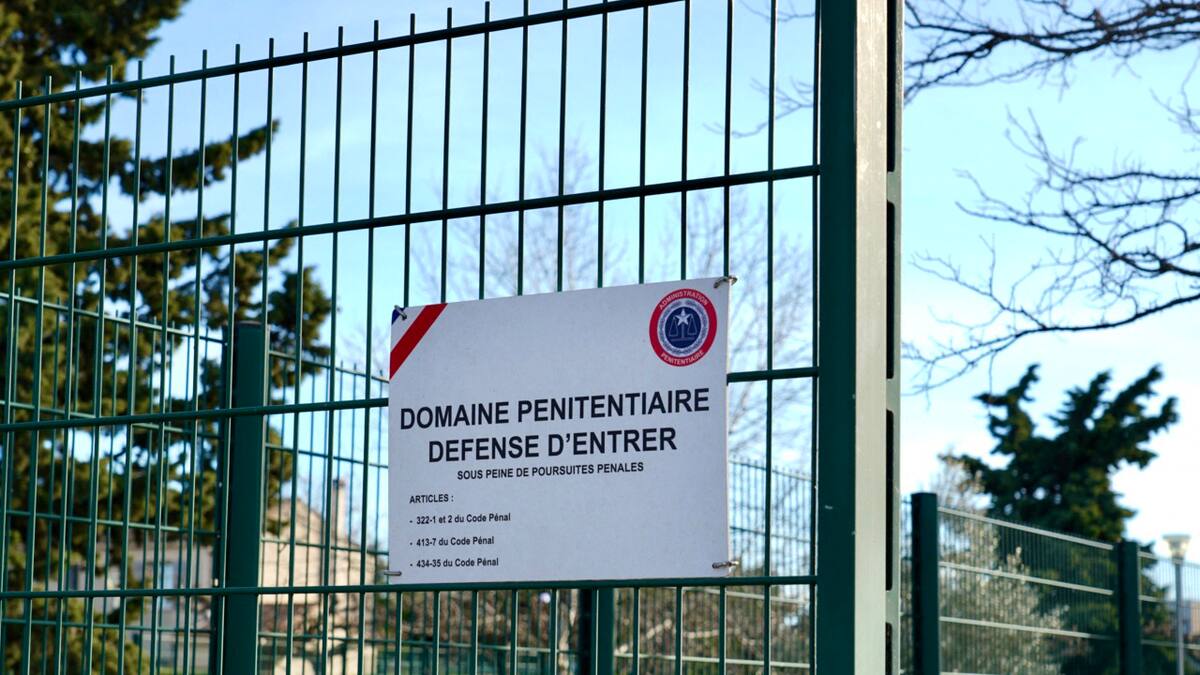 Francia: Ministerio de Justicia propone que presos paguen parte de costos carcelarios