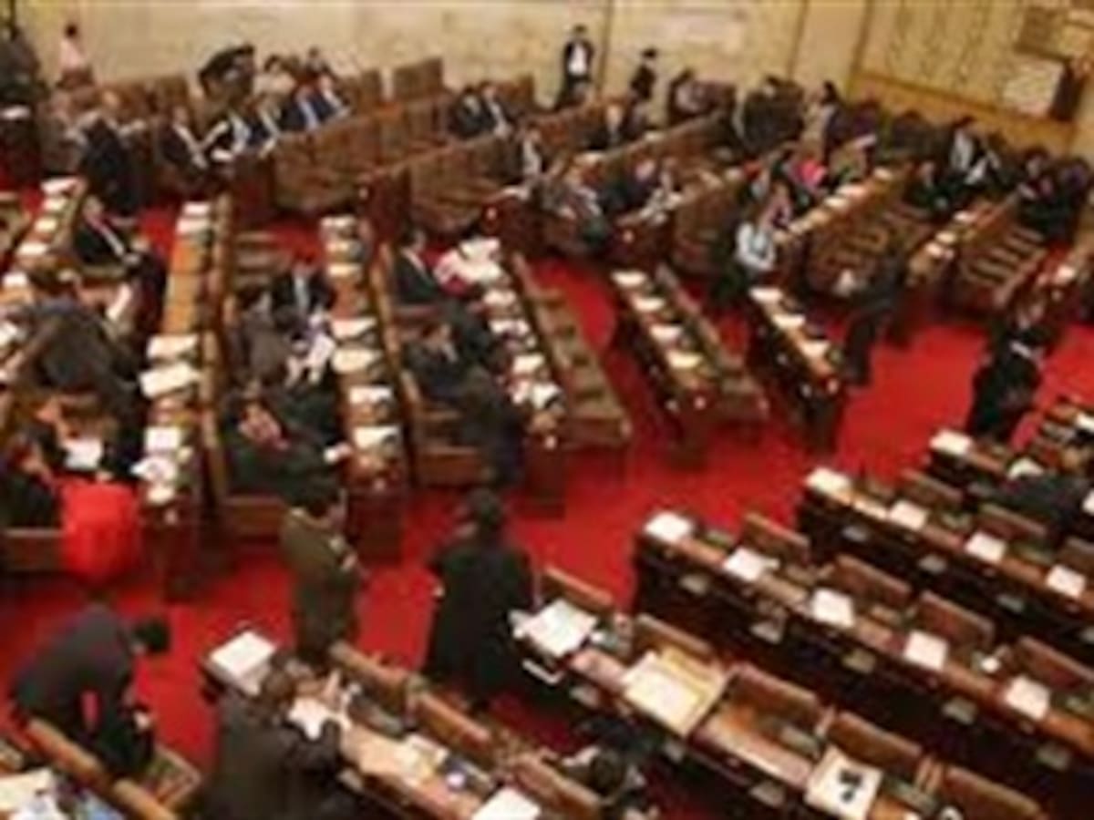 Los avales de 33 candidatos al Congreso con familiares investigados