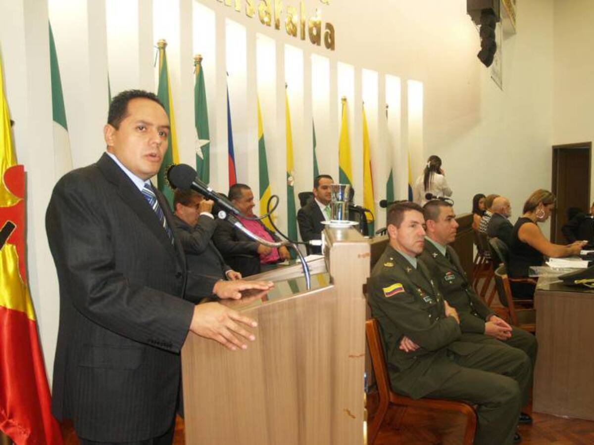 Probable muerte política tendría Julio César Londoño