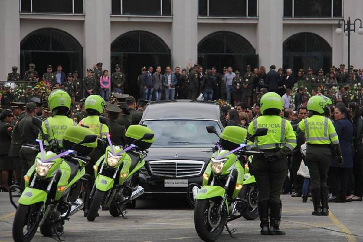 Integrantes de la institución rindieron un homenaje a Martha Isabel Correa Chavarro, quien fue asesinada por su expareja.