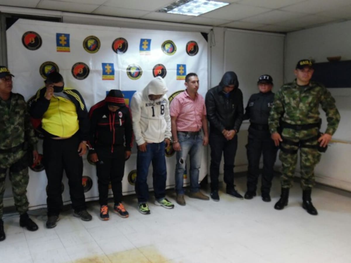 Los cuatro militares que vendían armas al Eln, las Farc y el Clan Úsuga