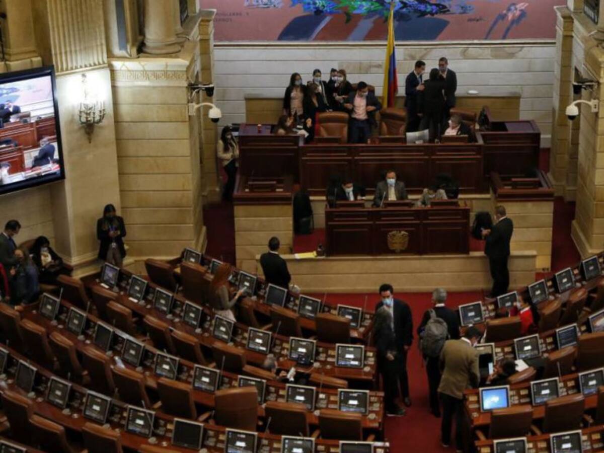 Cámara de Representantes debatirá abandono de obras en colegios de Ibagué