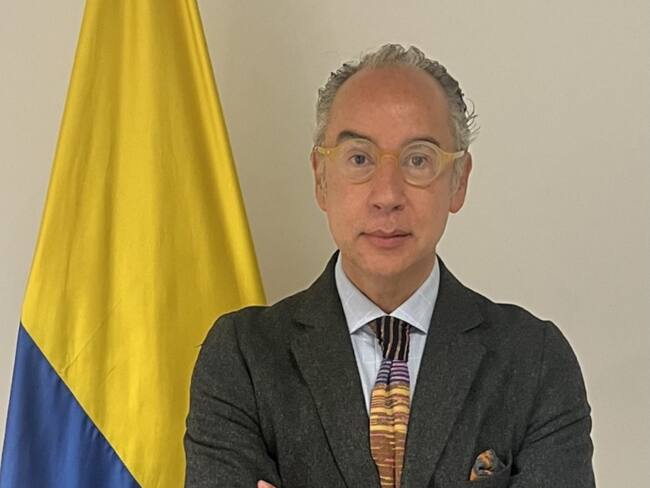 Embajadas, pasaportes y repatriación de colombianos: los temas del canciller en La W