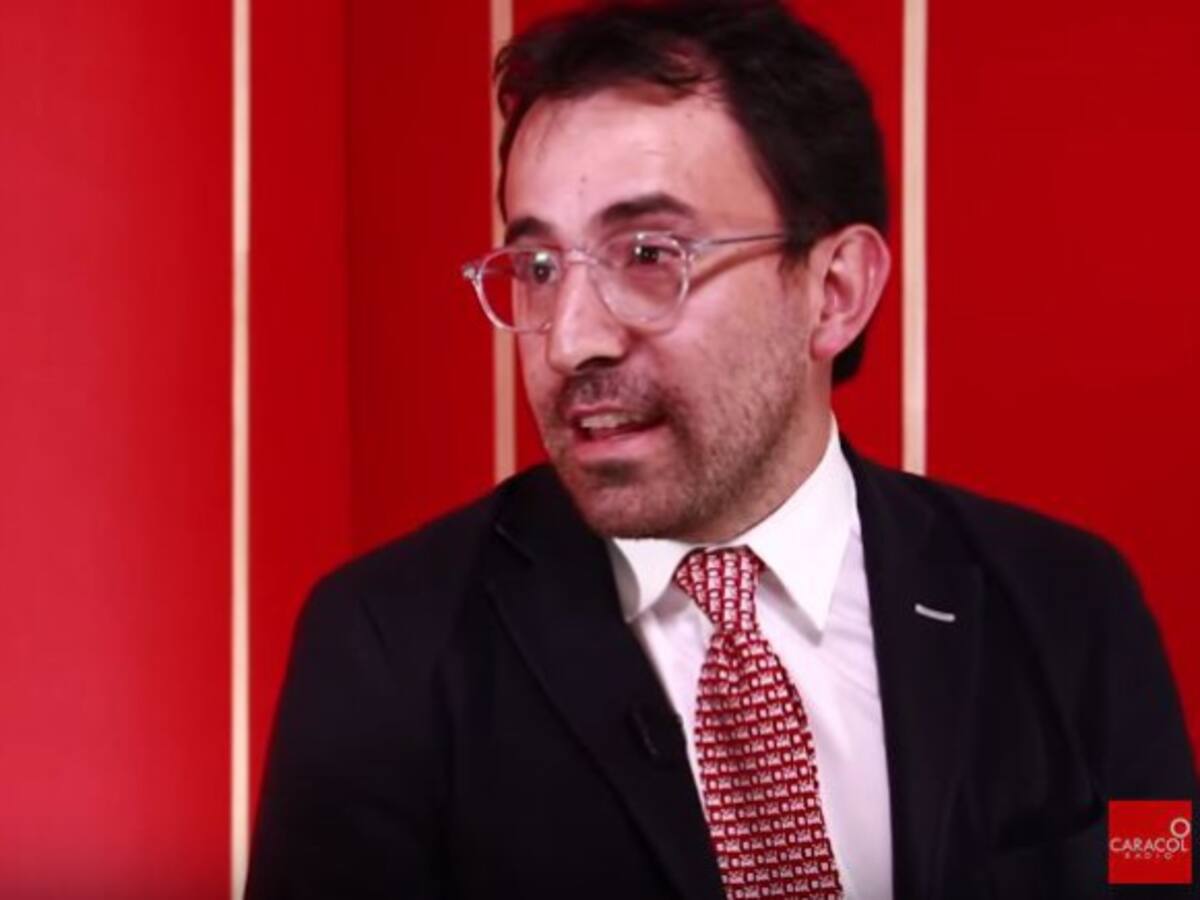 Anonimato en Twitter permite el desahogo: Diego Santos