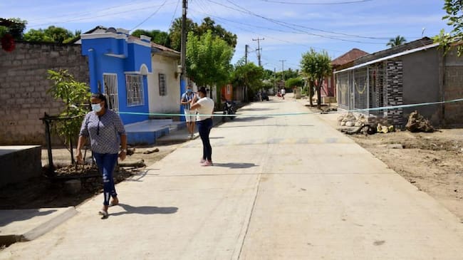 Entrega de vías en Magangué