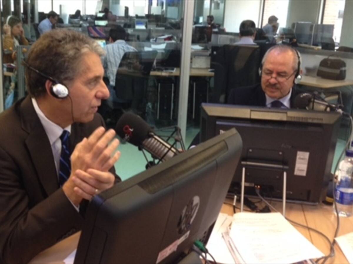 Respaldamos plenamente los diálogos con las Farc: embajador Whitaker