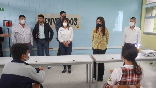 Entrega Megacolegio Pedro Uribe Mejía