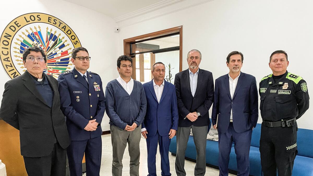 Instalan mecanismo para el cese al fuego entre gobierno y disidencias de ‘Iván Mordisco’