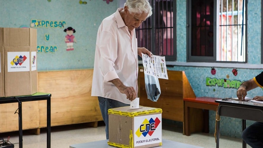 El mandatario ya había rechazado que los gobernadores electos se tengan que regir por la Asamblea Nacional Constituyente. Foto: Agencia EFE