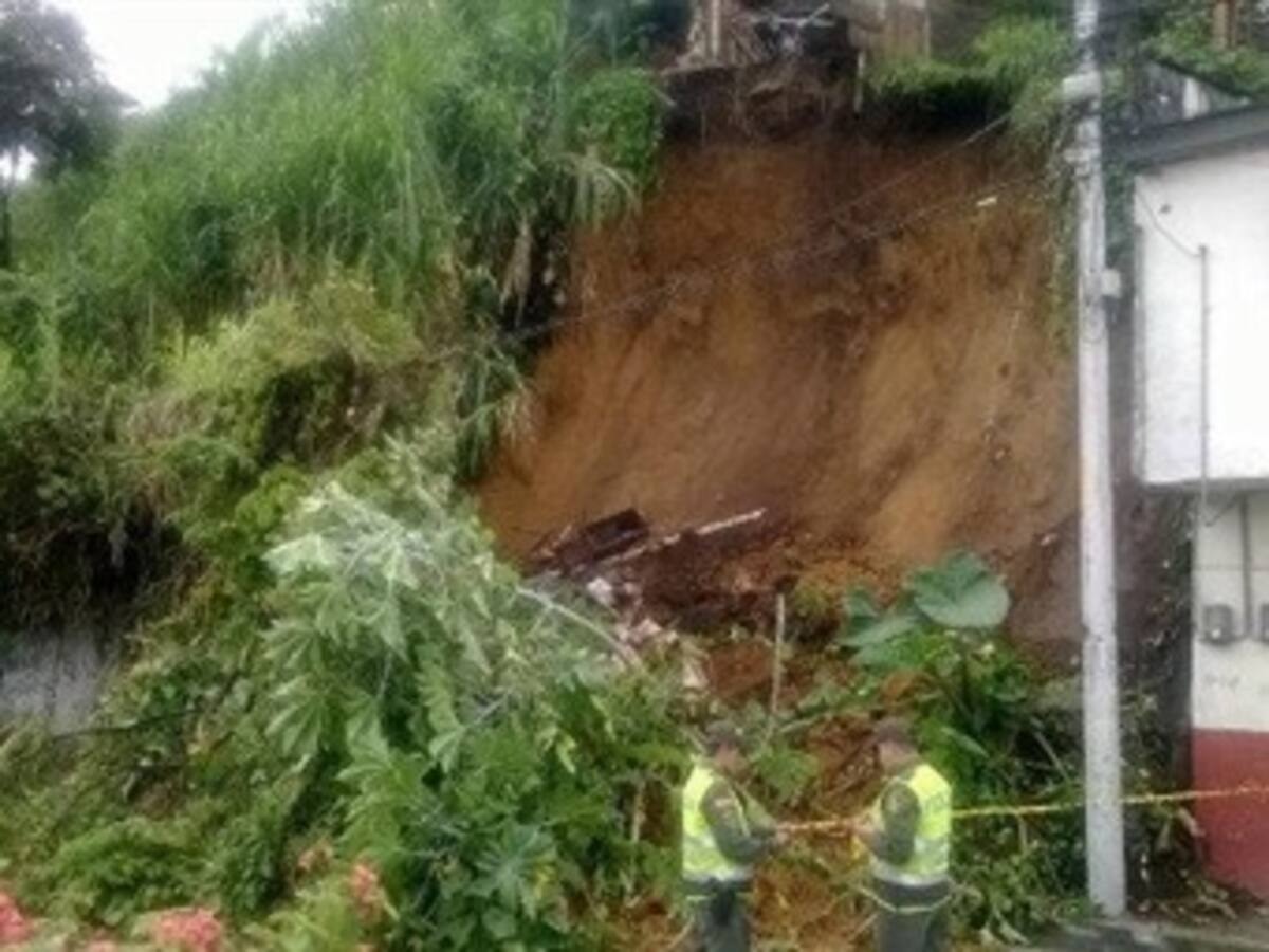 En Pereira se afectan dos viviendas tras deslizamiento de tierra