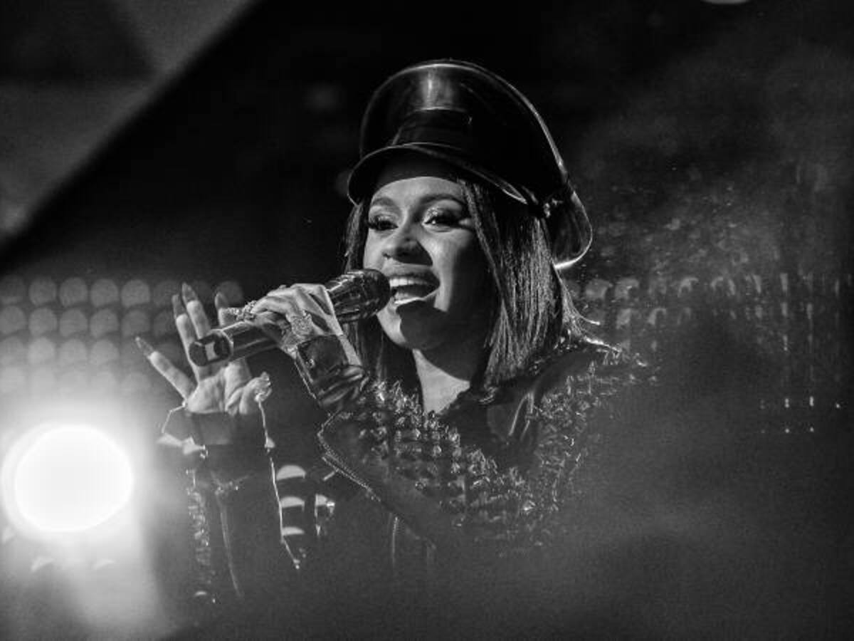 Cardi B La estrella del rap anunció en un show que esta embarazada