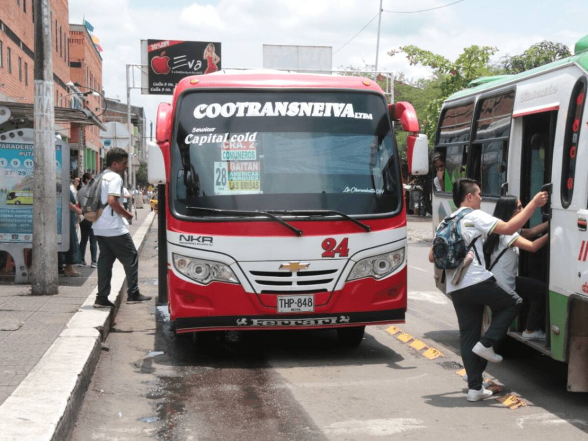 Transporte público refuerza operación durante el Día de la Bicicleta en Neiva