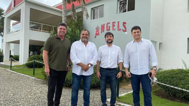 Alcalde Jaime Pumarejo en sede de los Angels