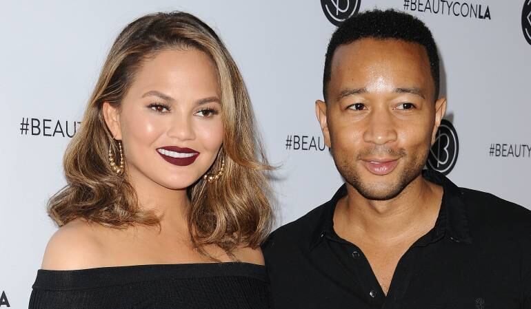 Chrissy Teigen y John Legend