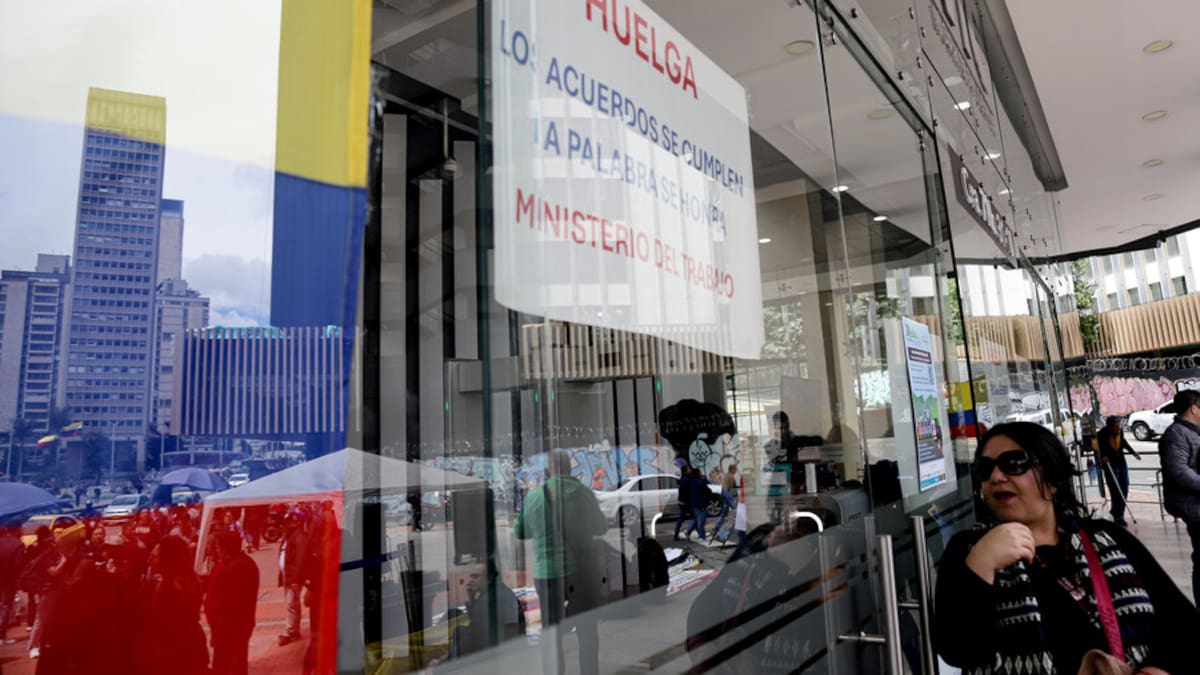 Huelga del Mintrabajo: funcionarios denuncian presiones e irregularidades