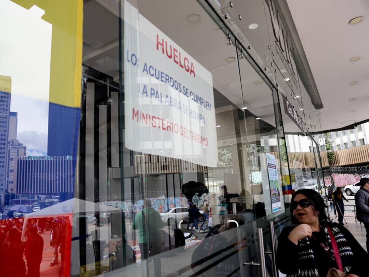 17 oficinas territoriales del Ministerio de Trabajo están abiertas: pero sigue la huelga