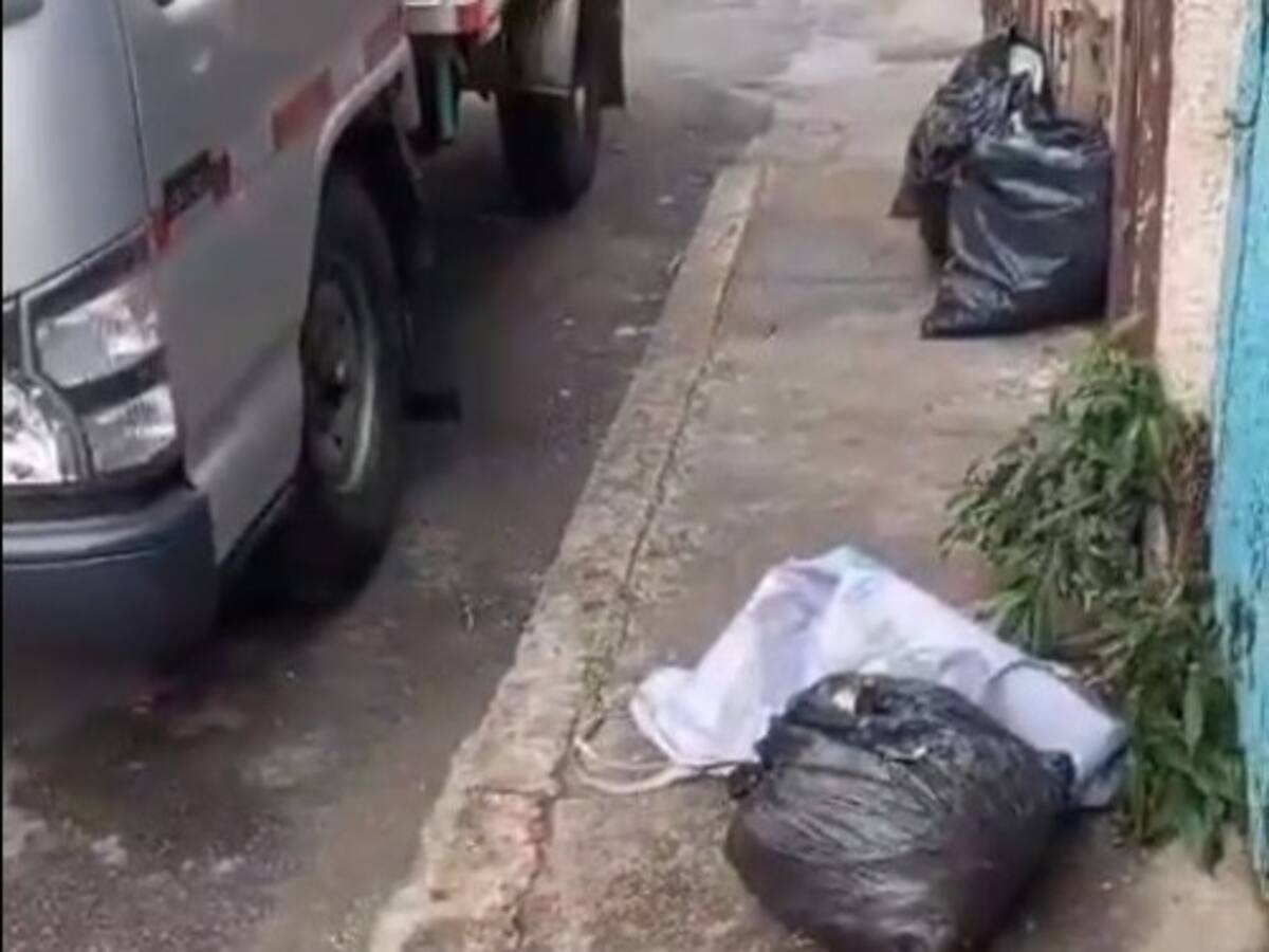 Amanecieron regadas las basuras en El Poblado ¿cuál es la razón?