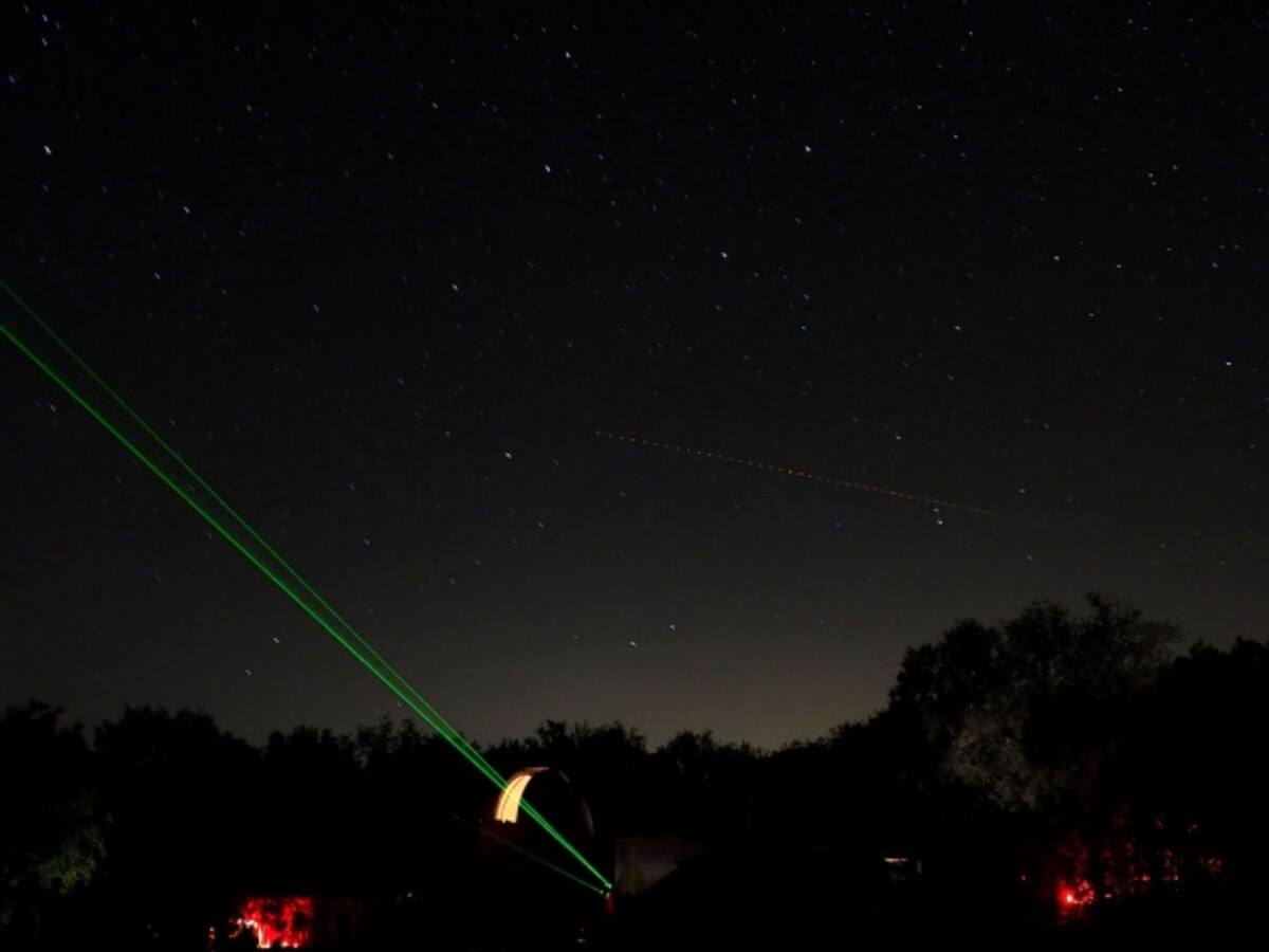 ¡Confirmado! Existe un agujero negro en el corazón de nuestra galaxia