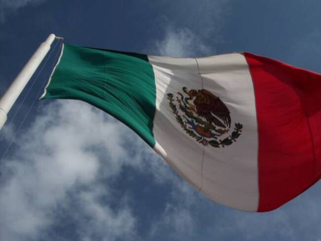 Aumenta a 24 cifra de muertos por explosión en planta petroquímica en México