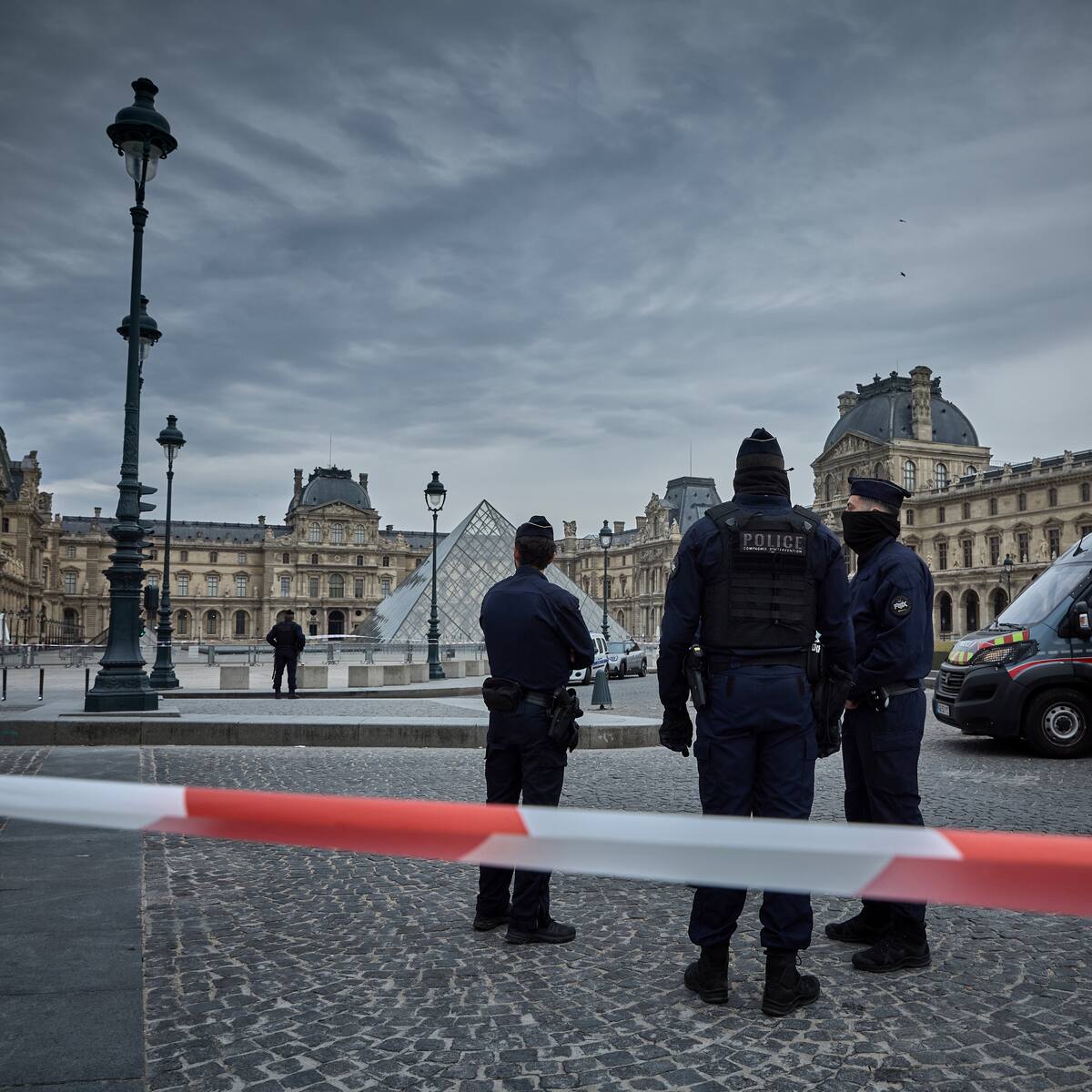 Fiscalía francesa confirmó capturas por el robo en el museo Louvre