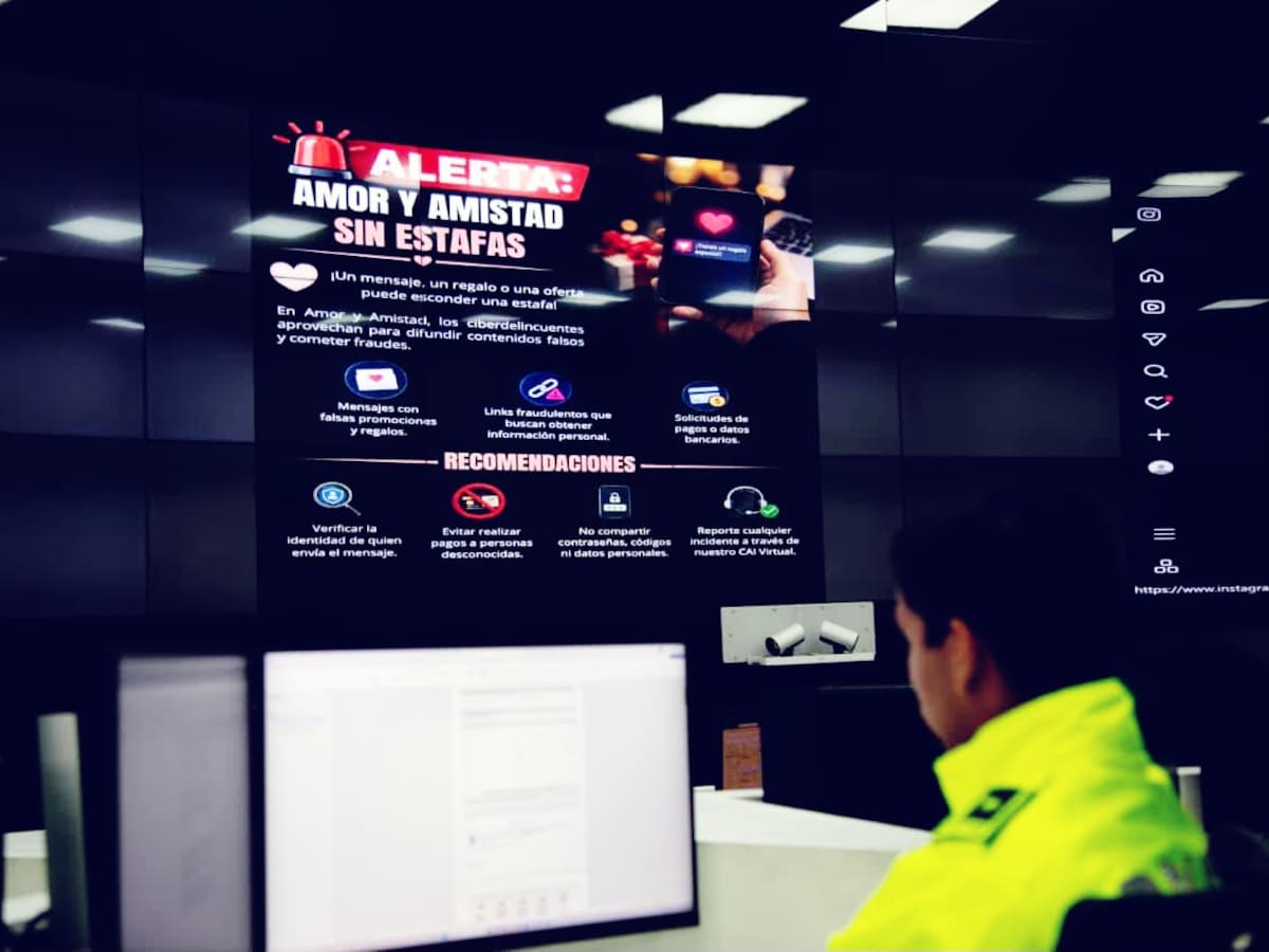 Policía alerta para evitar estafas digitales durante celebración de amor y amistad