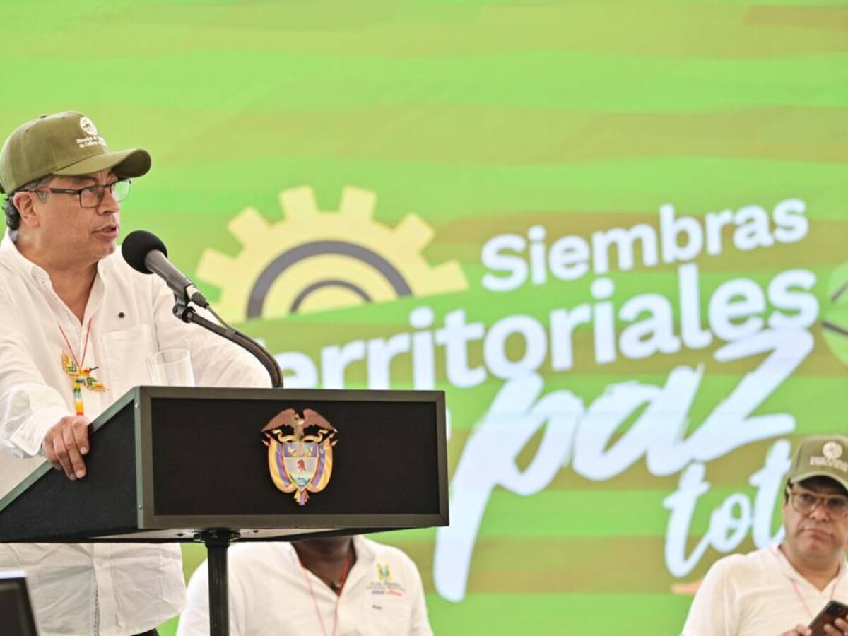 Presidente Petro propone al ELN escoger región para establecer cese al fuego territorial