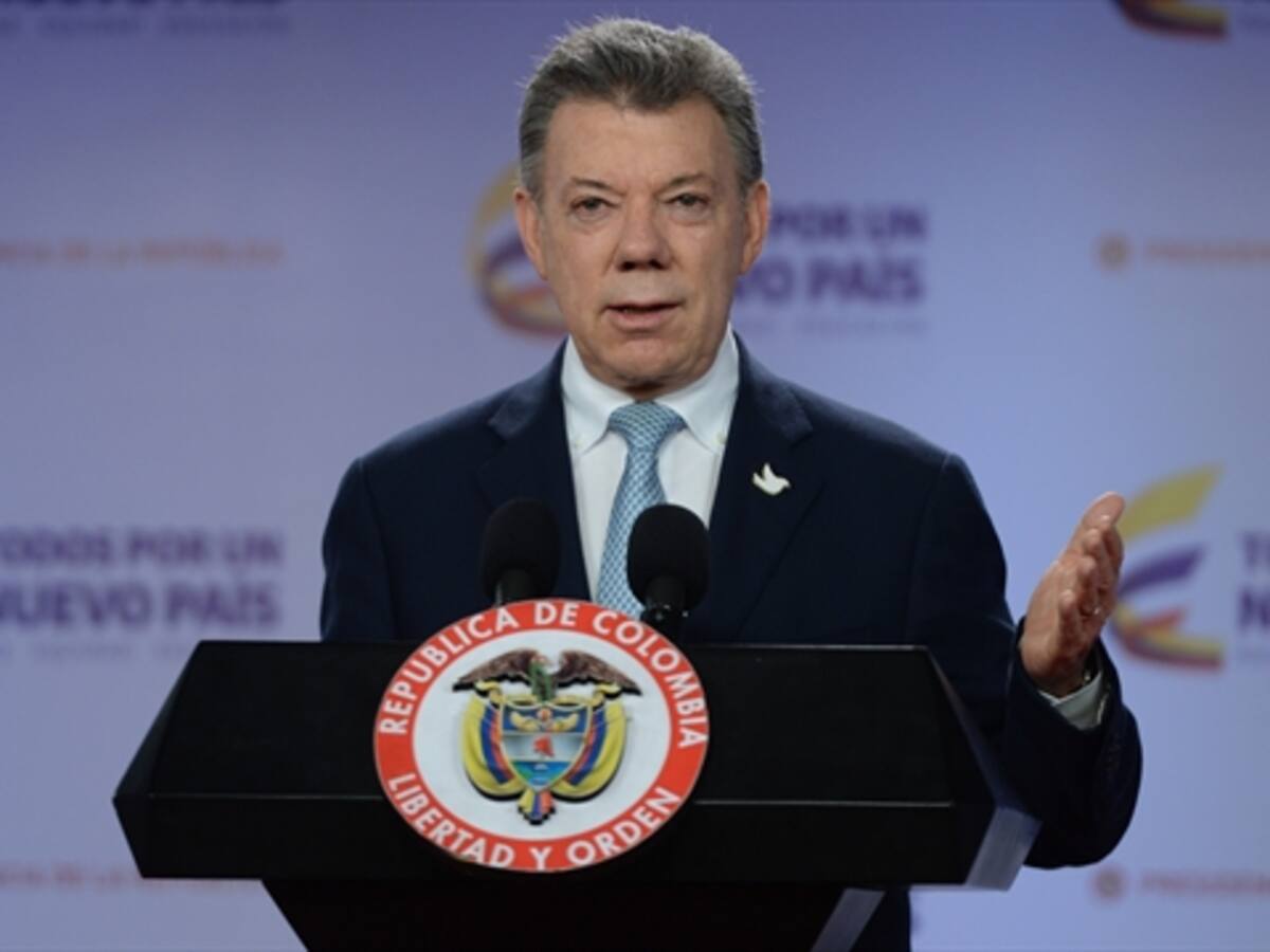 Ordené a Mindefensa redoblar acciones contra el ELN: Santos