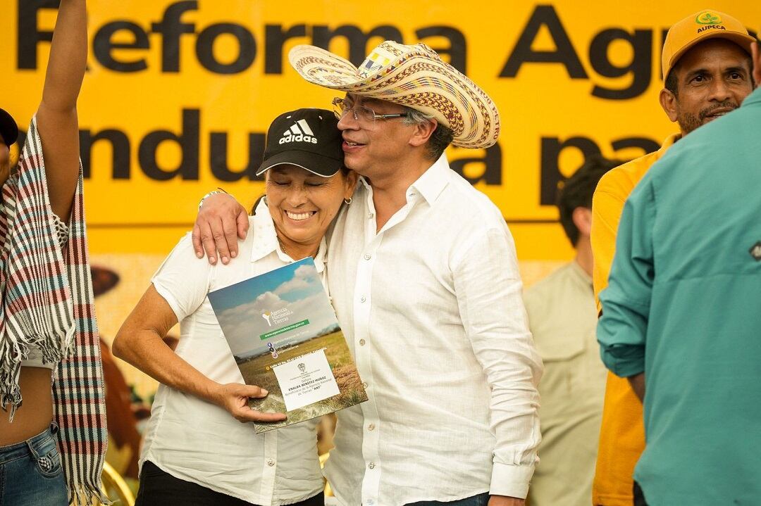 Gobierno le cumple al Cesar: 6.805 hectáreas pasan a manos de campesinos y comunidades étnicas