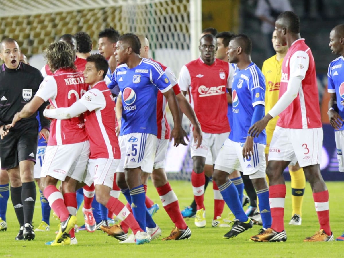 La BBC recuerda a Gerardo Bedoya como el futbolista "más sucio" del mundo