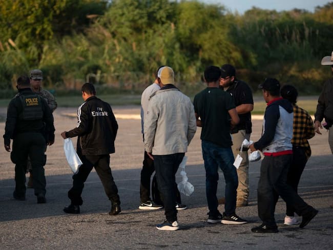 Imagen referencia migrantes (vía Getty Images)