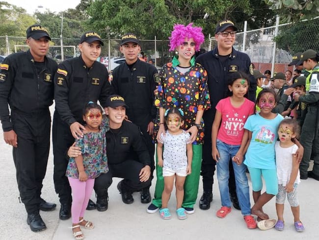 El Esmad se tomó barrio de Cartagena para llevar sonrisas a niños