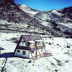 El reconocimiento se basa en las calificaciones de viajeros en la plataforma Booking.com sobre la calidad del servicio hotelero y la experiencia turística en el departamento.