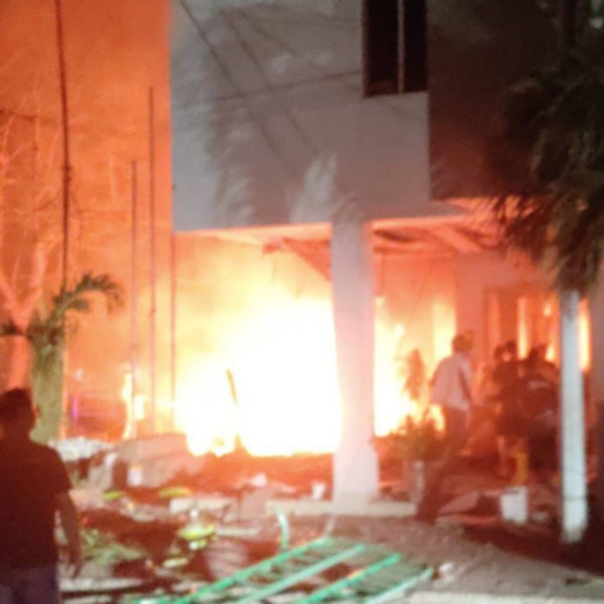 Policía atribuye a frentes del ELN atentado con carro bomba contra estación en Los Patios