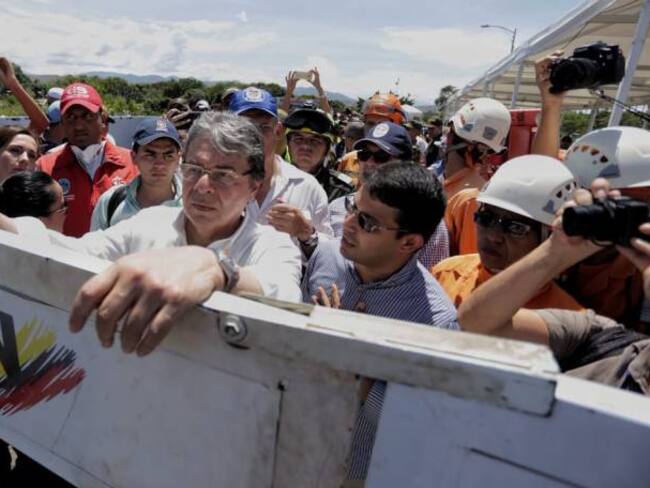 Visita del canciller Carlos Holmes Trujillo a la frontera con Venezuela 