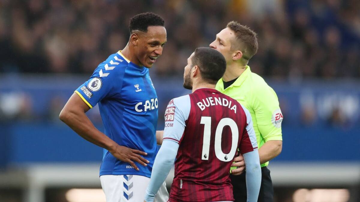 Yerry Mina jugó contra 'Dibu' y terminó enfrentado con otro argentino