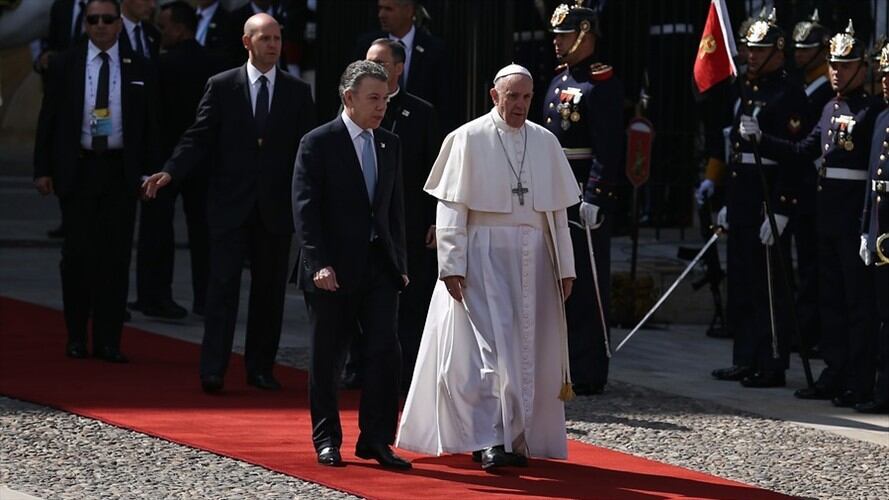 En la última audiencia privada entre ambos, Juan Manuel Santos le reiteró al papa Francisco que el país seguirá acogiendo a los venezolanos. Foto: Colprensa