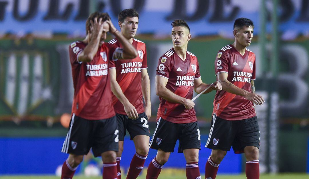 River Plate pierde ante Banfield y peligra su clasificación a las finales