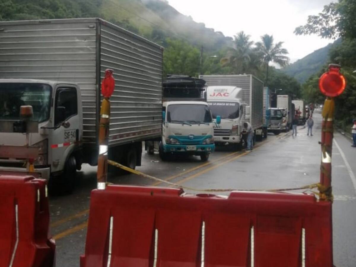 Transportadores de carga los más afectados con cierres en la Línea